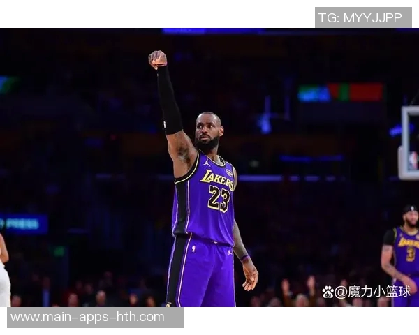 库里谈詹姆斯缺阵原因称其必定有正当理由想上场比赛